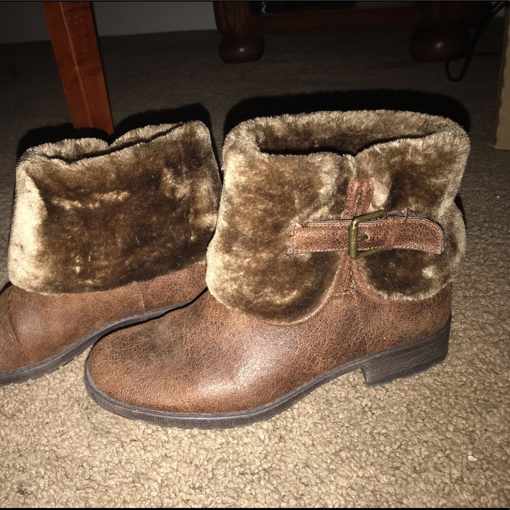 Boots - Picture 2 of 4